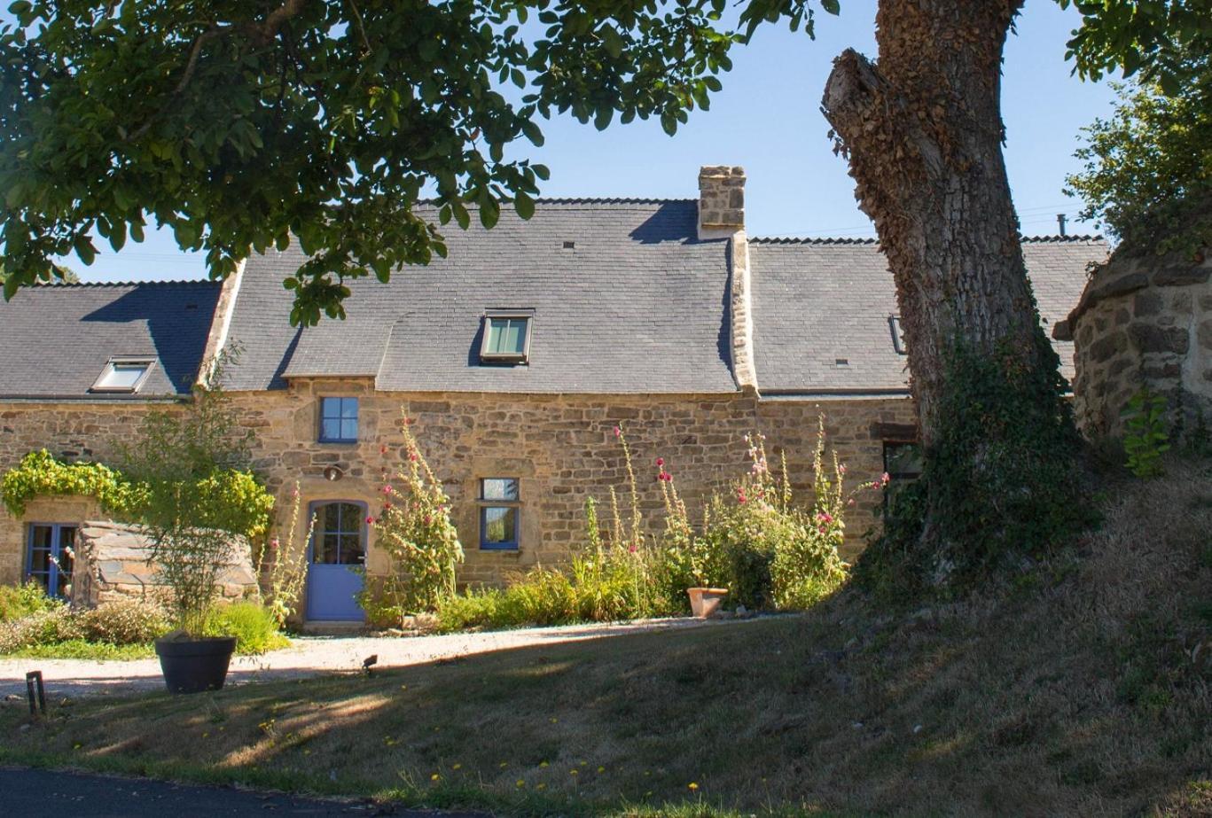 La Chambre Du Grand Val Caden Exteriör bild