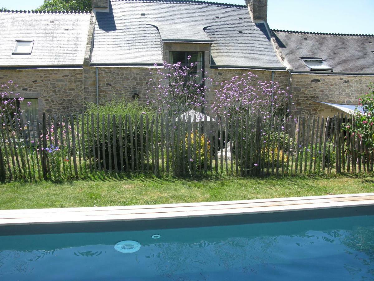 La Chambre Du Grand Val Caden Exteriör bild